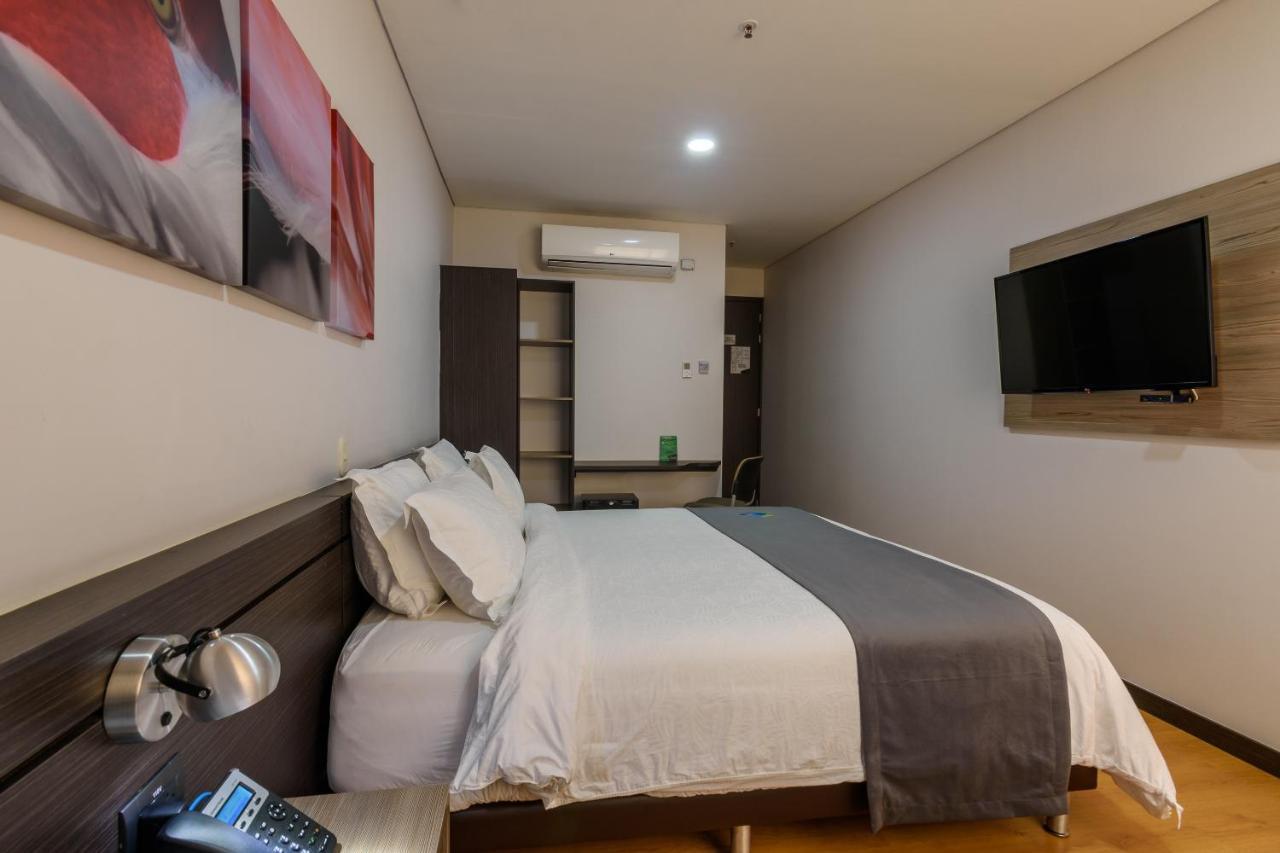 מדיין Hotel Vivre מראה חיצוני תמונה