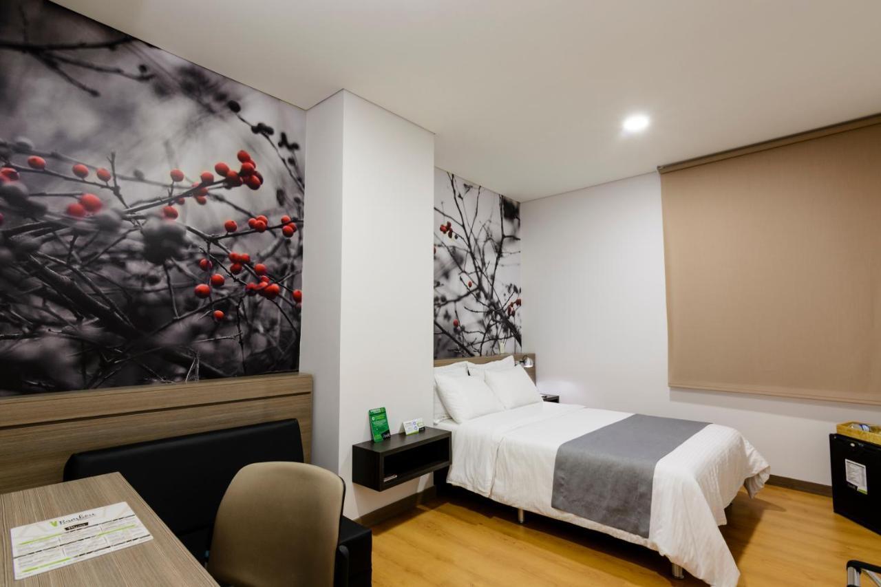מדיין Hotel Vivre מראה חיצוני תמונה