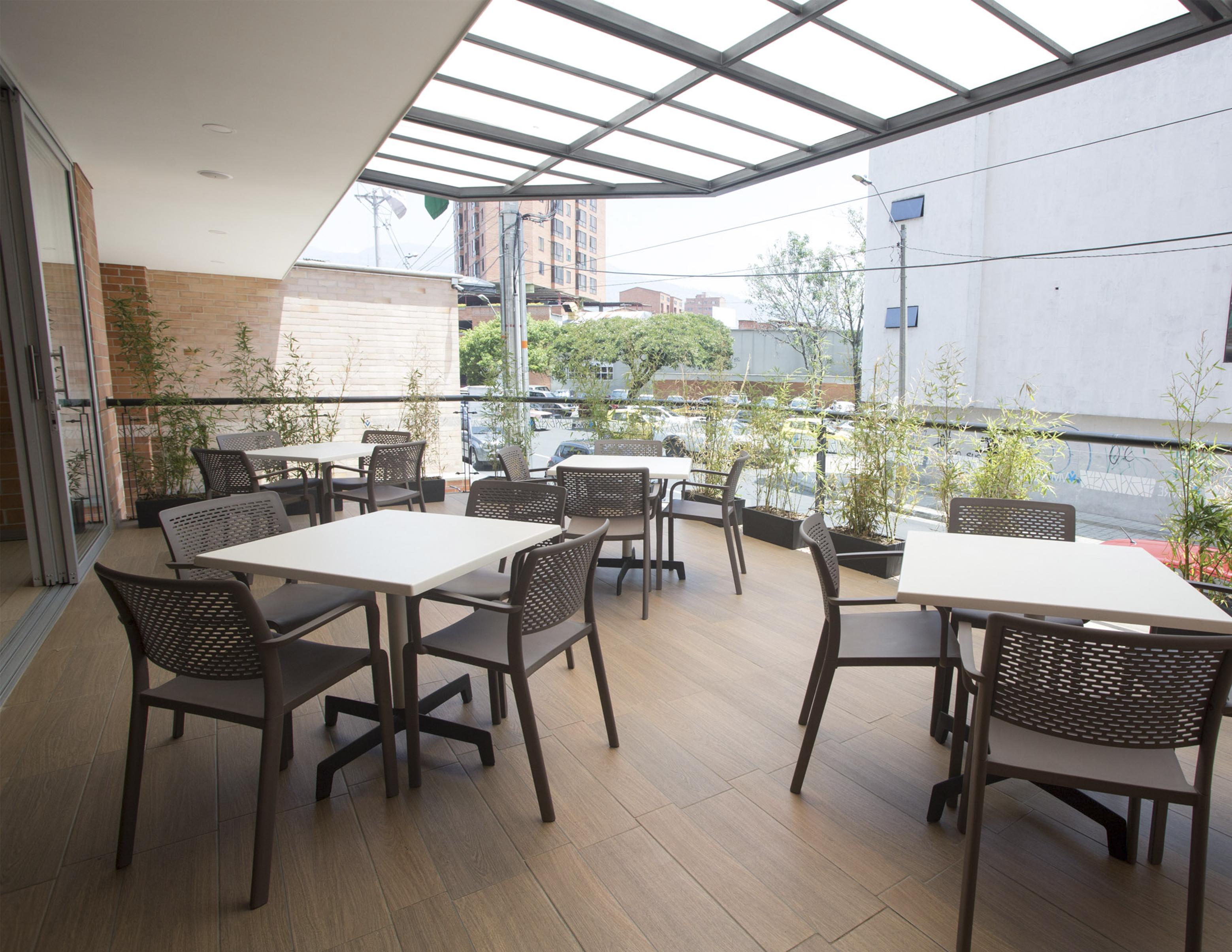 מדיין Hotel Vivre מראה חיצוני תמונה